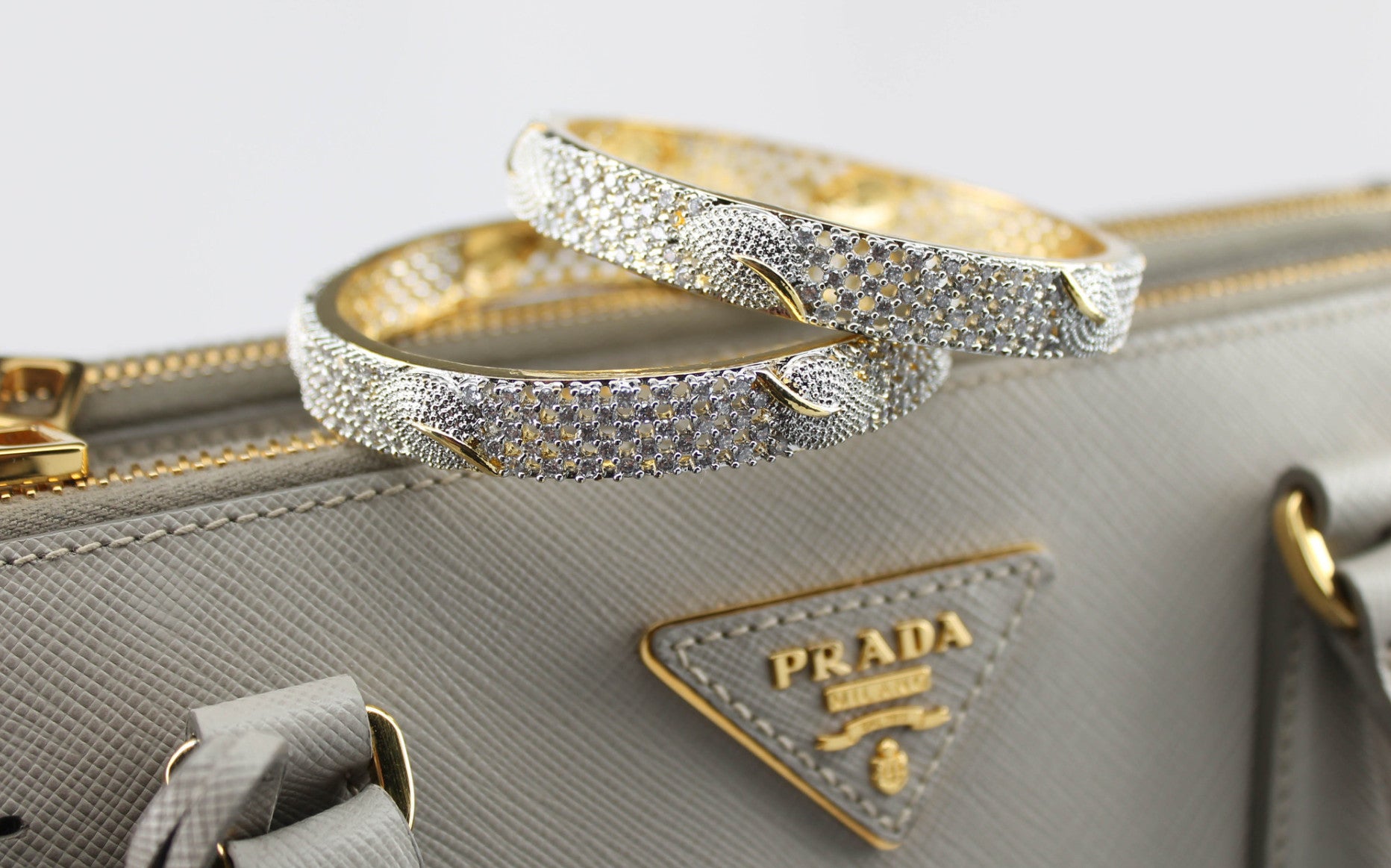 Vogue & Beauty Bangle Set